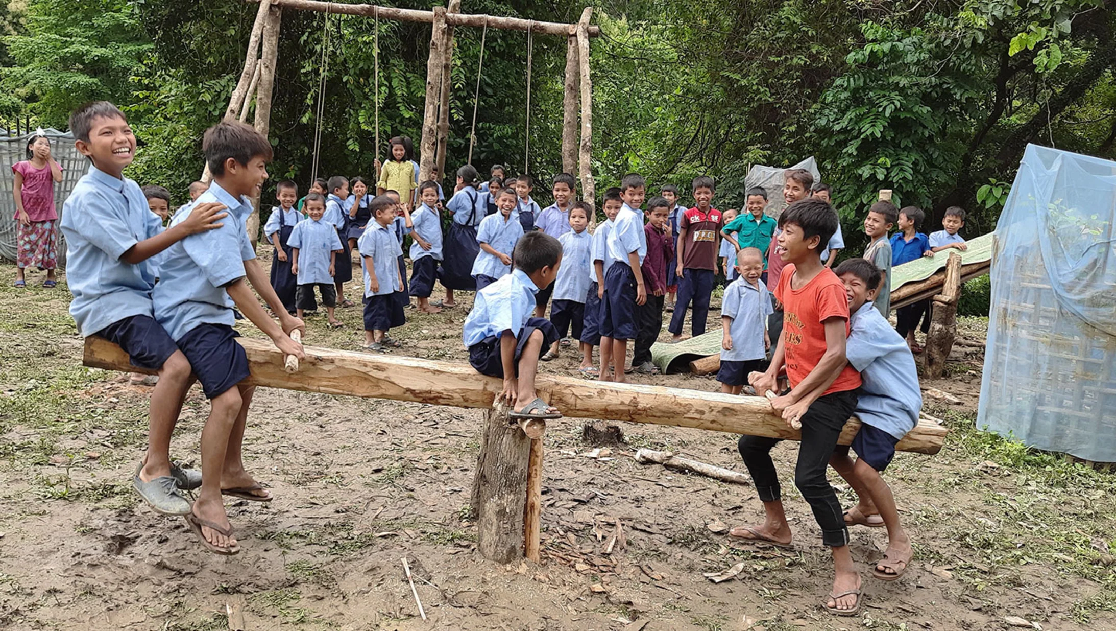 Bangladesch Spielplatz Dorfschule