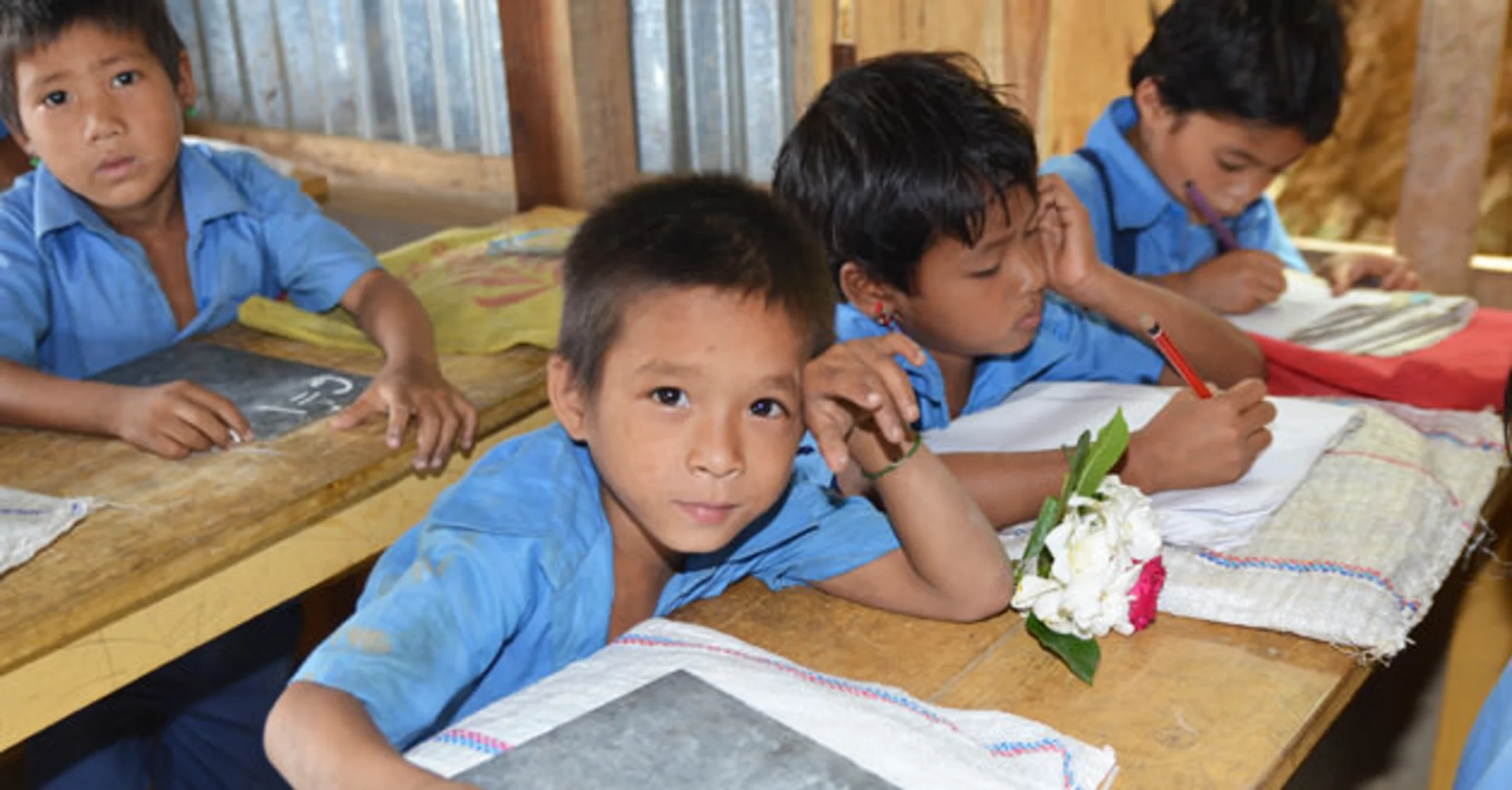 Schulkind in einer Dorfschule in den Bandarban Hill Tracts