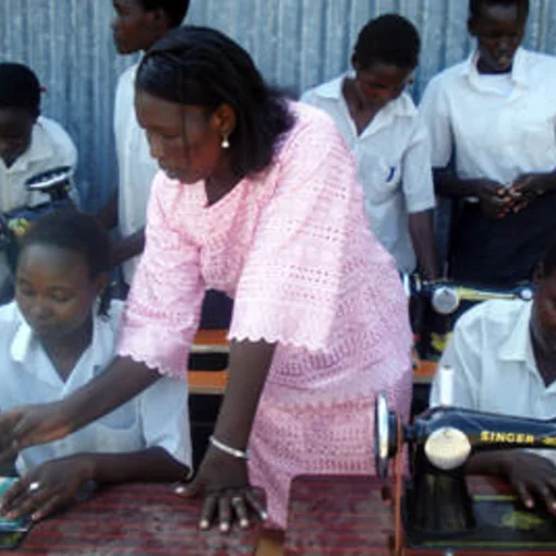 Salome Cherigat, Lehrmeisterin Schneiderei, Cheberen Berufsschule, Kenia